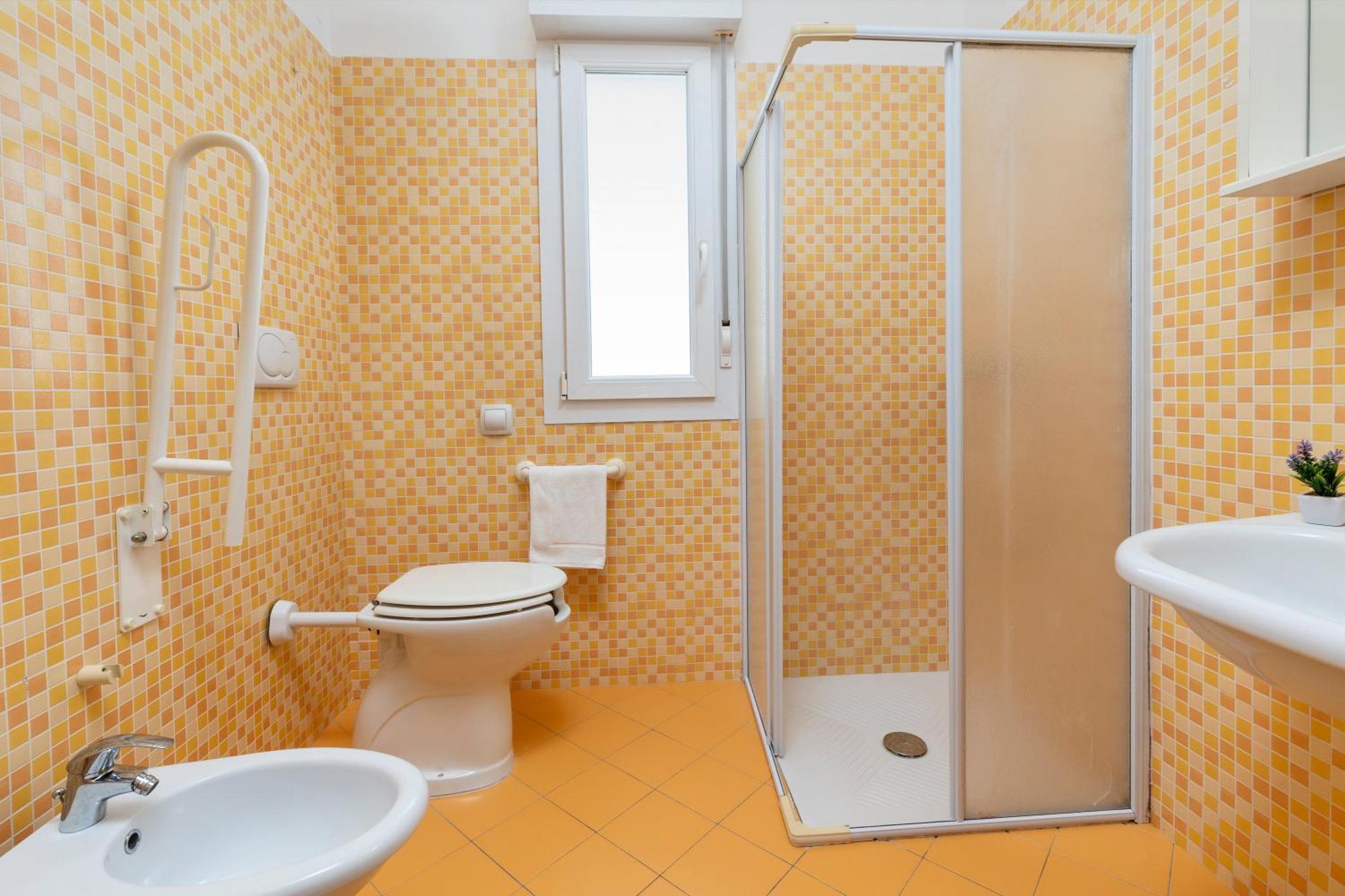 Residence Uno Studio&Suites Римини Экстерьер фото