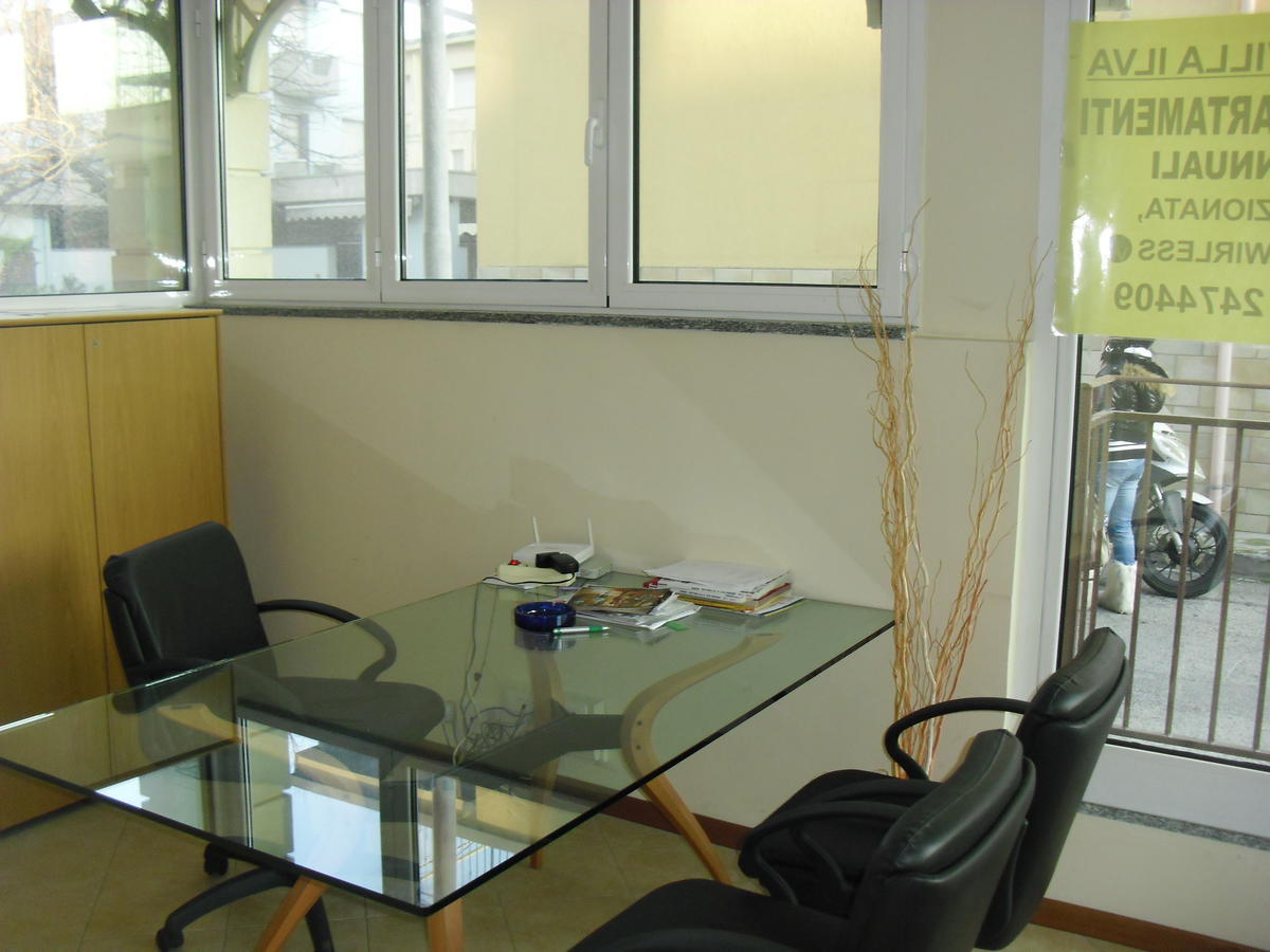Residence Uno Studio&Suites Римини Экстерьер фото