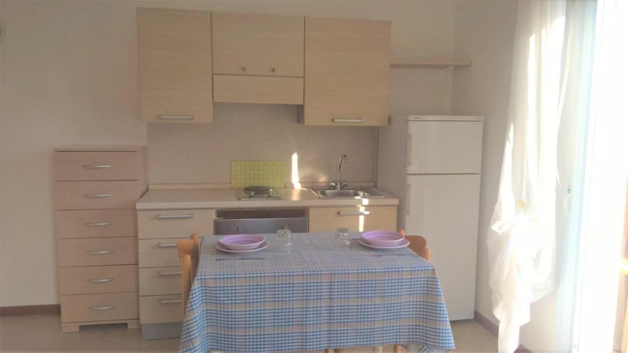 Residence Uno Studio&Suites Римини Экстерьер фото